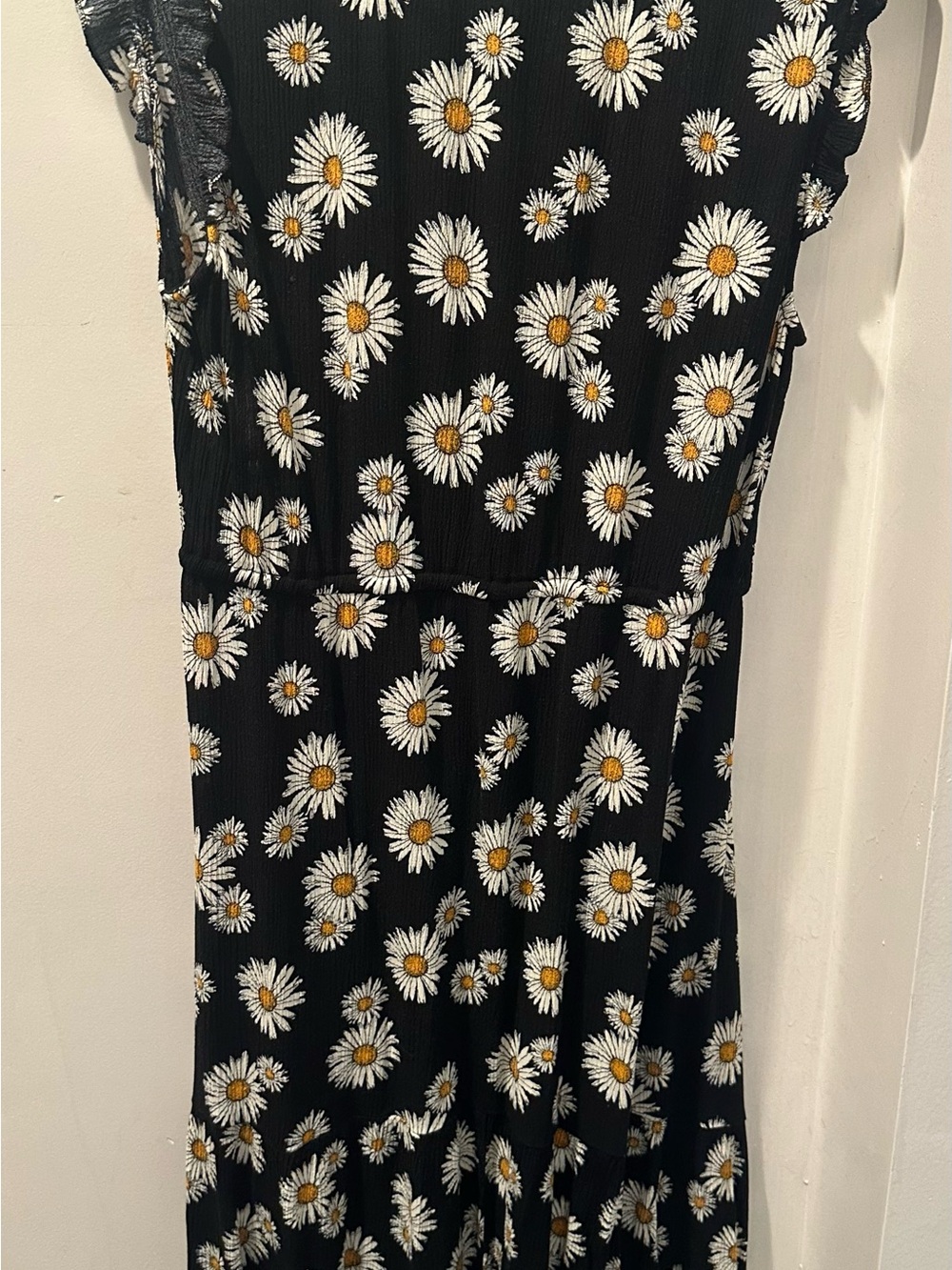 Signature by Sangria Black Daisy-Print Maxi Dress